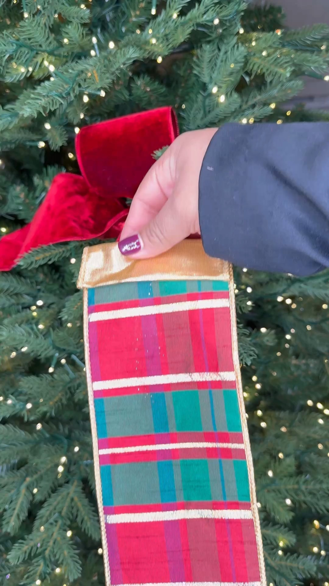 A Ralph Lauren moment. Loving the plaid ribbon and the rich red color. I am almost done with this tree. Love how the ribbon turned out. 

#ralphlaurenchristmas #classicchristmas #christmasribbon

#LTKHoliday #LTKSeasonal #LTKHome