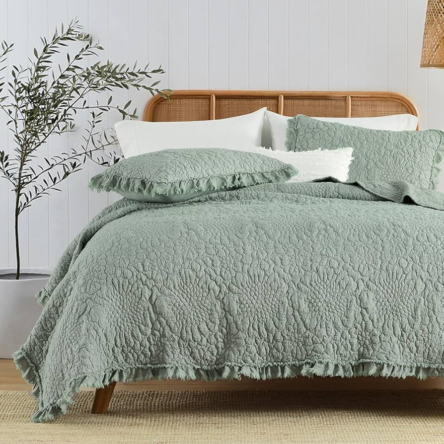HORIMOTE HOME Sage Green Ruffled Quilt King Size, Stone-Washed Microfiber Lightweight Crinkled Fa... | Amazon (US)