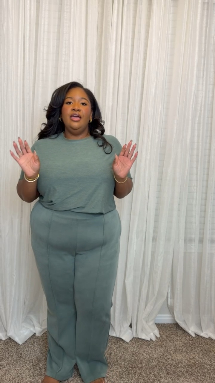 ✨ This @Kohl’s Women’s FLX High Rise Solace Straight Leg Pants paired with the Women’s FLX Wander Oversized T-Shirt is very similar to the Amazon set you’ve seen (and loved) multiple times. 
✨ It’s made from a soft knit fabric with lots of stretch (8%). I’m wearing a XXL for size reference.



#LTKPlusSize #LTKgrwm #LTKootd