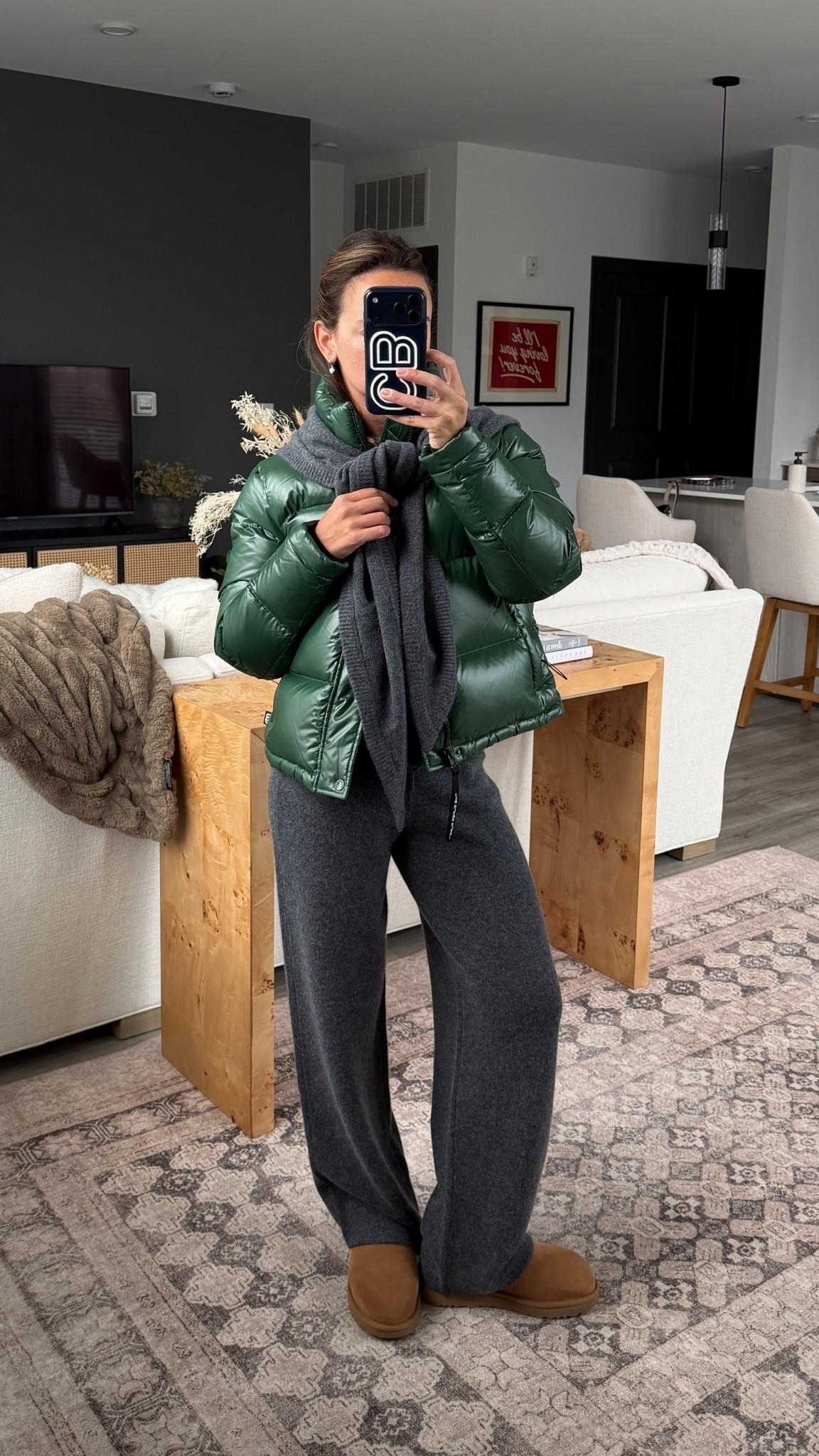 XS in everything! Surprisingly could get away with rolling and not hemming the cashmere bottoms! They’re $$ but thankfully Aritzia has 2 similar options for less🩶