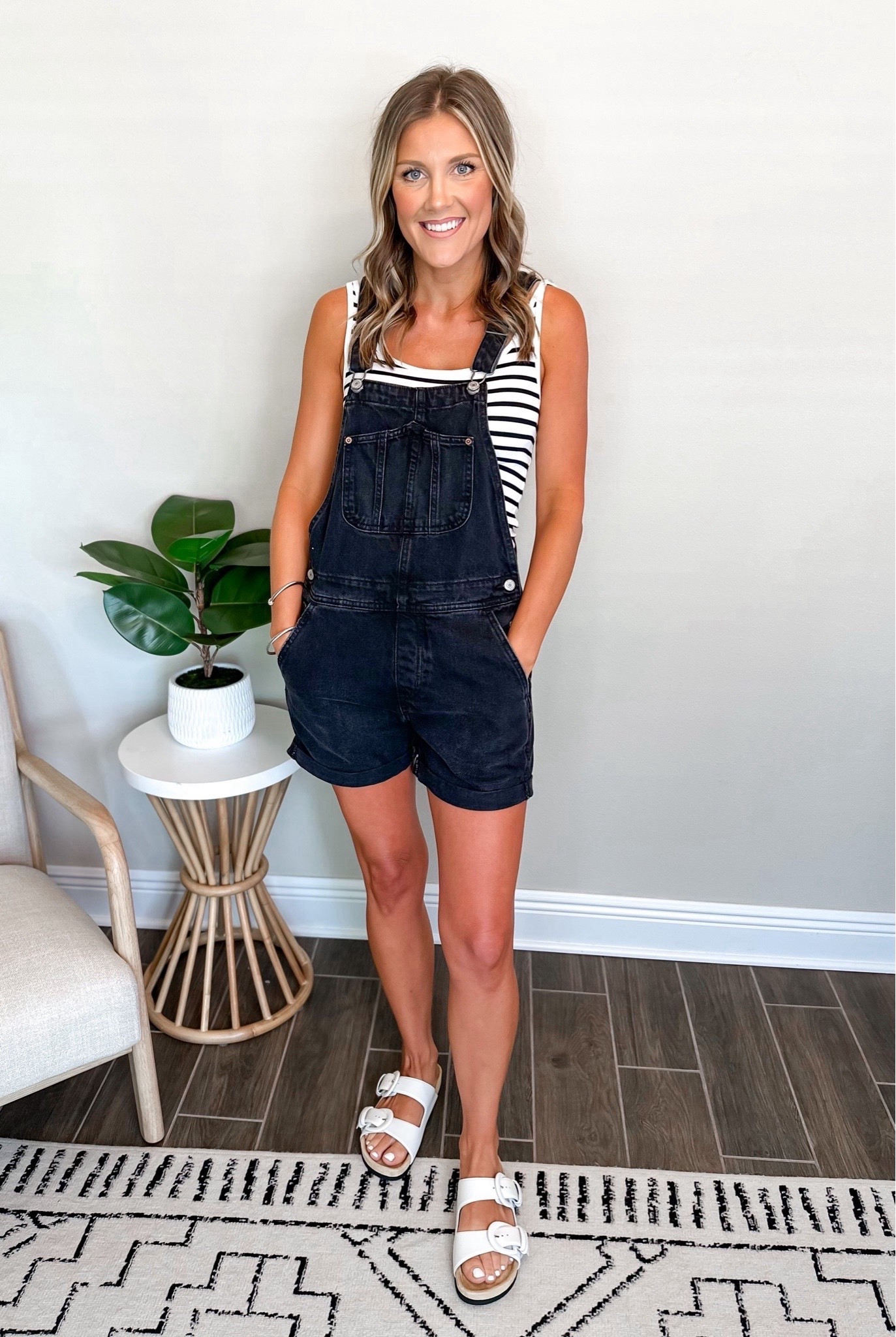 Everyday Spring Outfit

Overalls  denim shorts  sandals  tank top  fashion  everyday wear  women’s fashion  spring fashion  spring trends  white sandals  spring outfit  fashion blog  


#LTKSeasonal #LTKstyletip