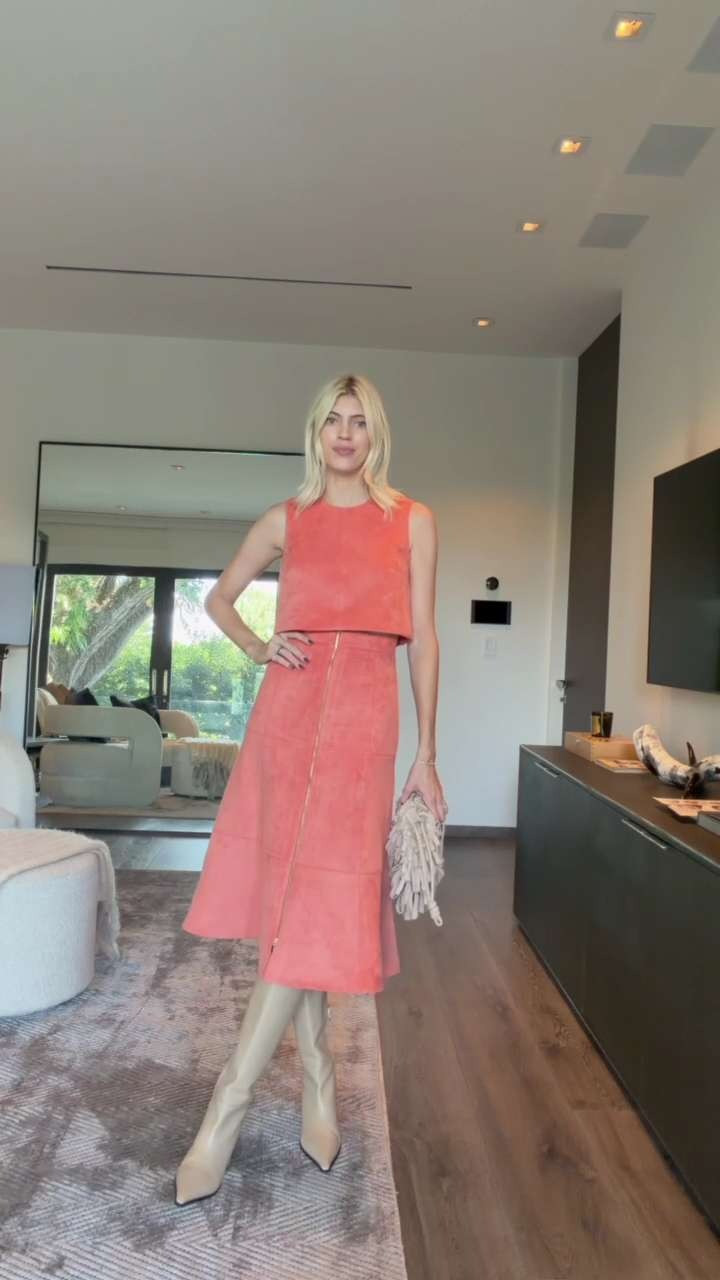 Another faux suede situation 🍑 

 #LTKStyleTip #LTKShoeCrush #LTKItBag