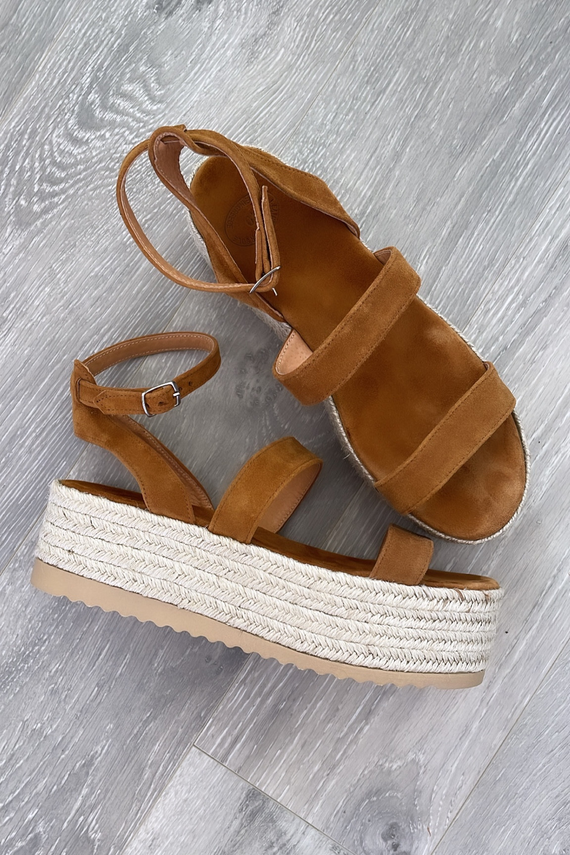 Platform Summer sandals! So cute #wedgesandals Leather platform shoes

#LTKSeasonal #LTKFind #LTKunder100