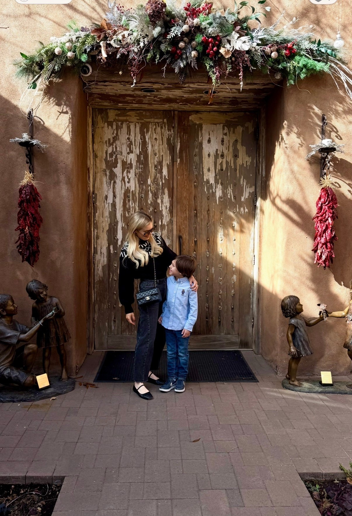 Santa Fe outfit 
Black sweater
Sweater 
Black jacket
Barrel jeans 


#LTKdayinmylife #LTKTravel #LTKootd