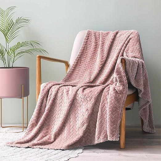Exclusivo Mezcla Large Flannel Fleece Throw Blanket, Jacquard Weave Leaves Pattern (50" x 70", Pi... | Amazon (US)