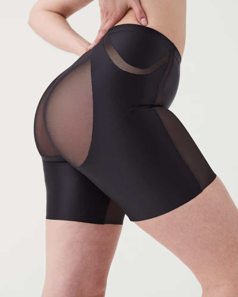 Booty-Lifting Mid-Thigh Short | Spanx