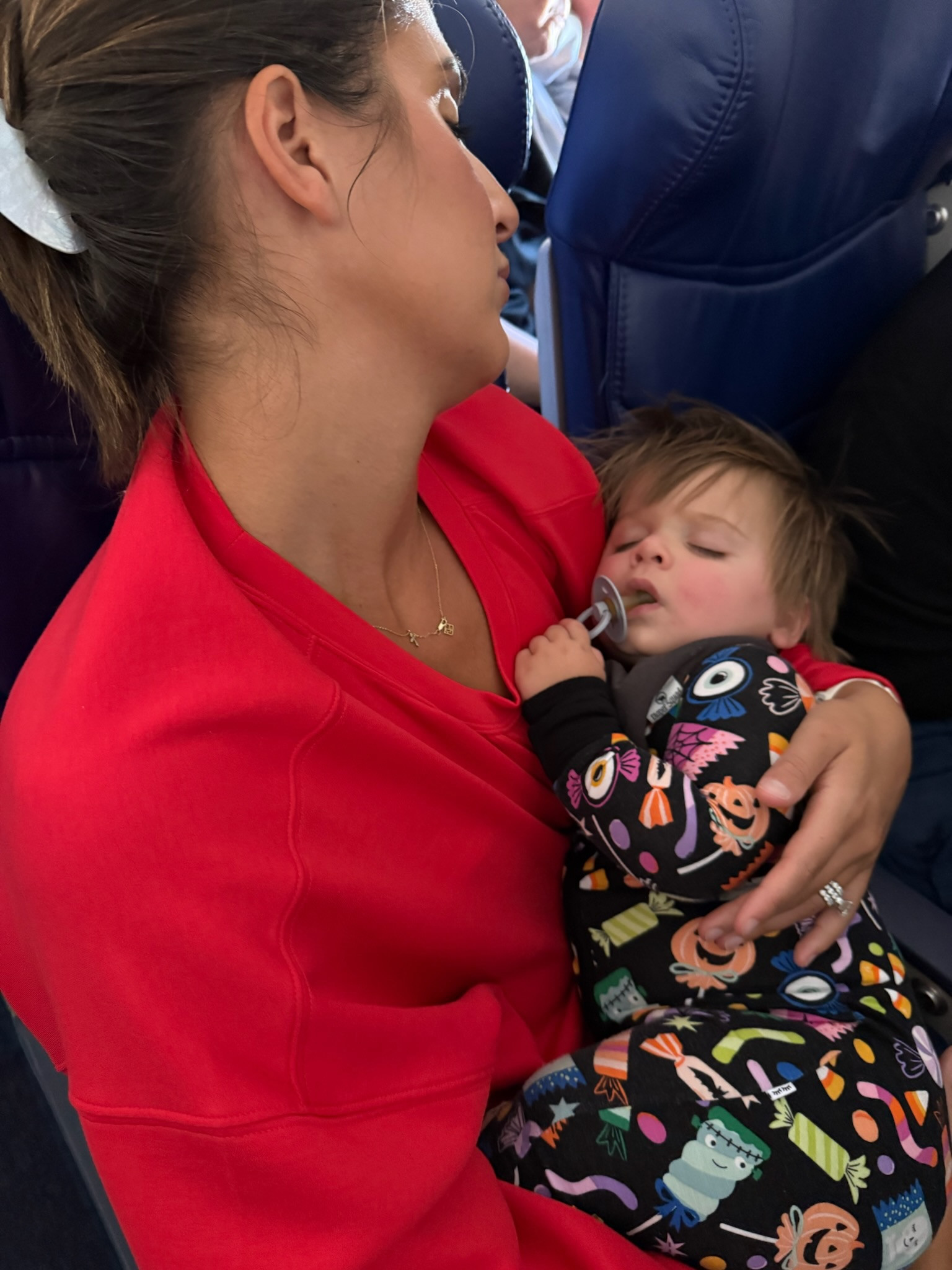 Sleeping in little sleepies 💤

little sleepies, baby clothing, kids clothing, onesies, halloween pjs, halloween onesies, bibs, bibs pacifiers, ypb, abercrombie, a&f sweater, Grace White 

 

#LTKFindsUnder50 #LTKStyleTip #LTKBaby