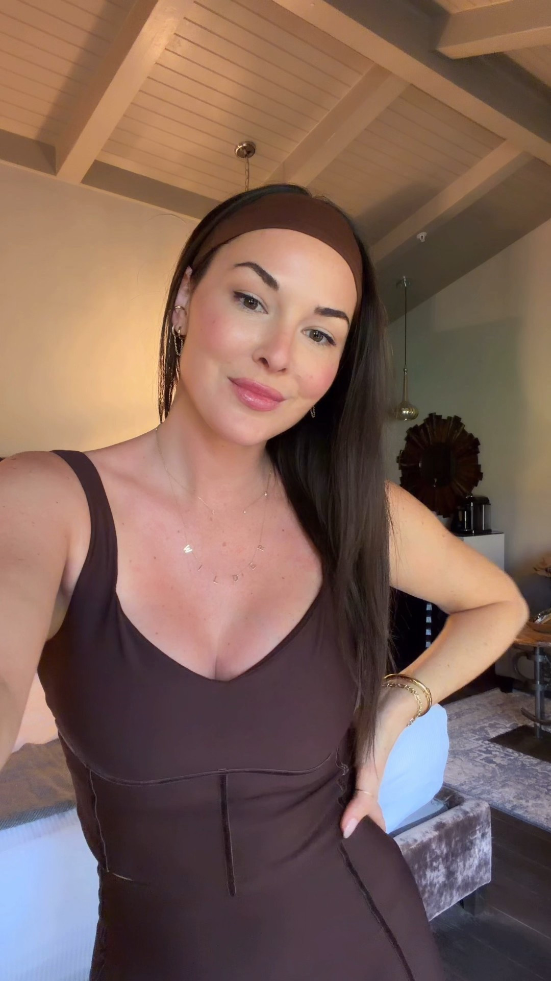 #abercrombiepartner This whole chocolate brown set + Sherpa jacket is what my athleisure dreams are made of 😍 shop the @abercrombie sale that’s now LIVE! 25–50% off everything. 

*Offer valid in stores and online from 11/24/2025-12/1/2025 in US/CA. Excludes clearance and gift cards. Online price reflects discount. 

*Use code CYBERAF to get an additional 15% off everything in stores and online at checkout from 11/24/2025-12/1/2025 in US/CA. Excludes clearance and gift cards. See details online. 

#LTKHoliday #LTKfitnessgoals #LTKCyberWeek