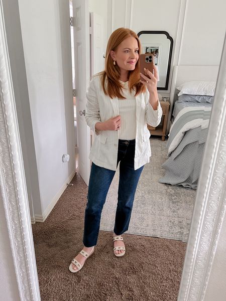 Today’s work from home look! Found some really cute pieces from Evereve for the spring and summer!

Sizing:
Blazer: small
Tank: small
Jeans: 27
Sandals: 7.5 (tts)

#LTKstyletip #LTKworkwear #LTKSeasonal