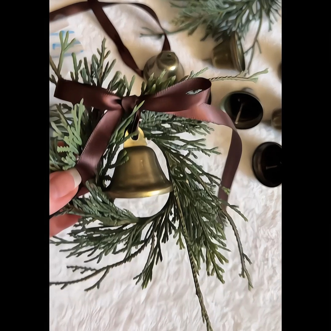 The easiest DIY: $8 napkin rings turned into the cutest mini wreaths you can add to anything for a more festive vibe. 



Christmas mini wreaths, Christmas diy, Christmas decor 

#LTKHoliday #LTKWatchNow #LTKHome