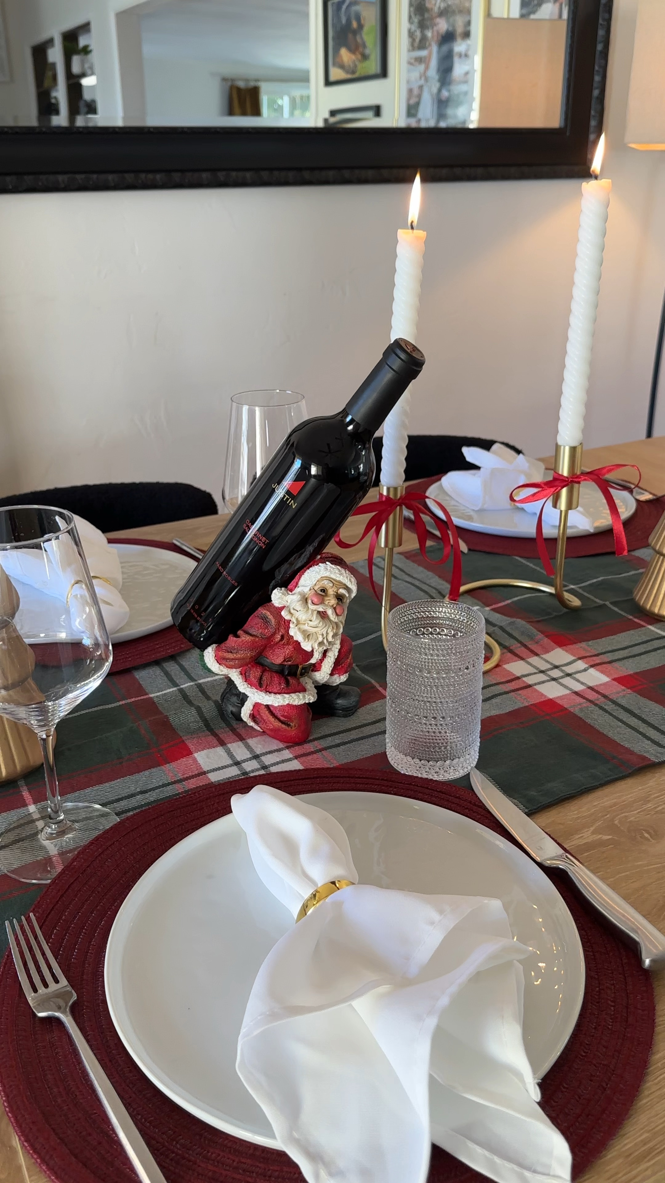 first time doing a christmas table scape and I loved every bit of it 🌲

#LTKFamily #LTKHome #LTKHoliday