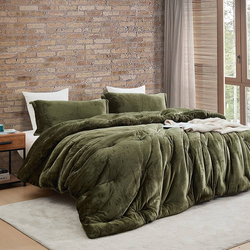 Byourbed Coma Inducer King Comforter Set Winter Moss | Amazon (US)
