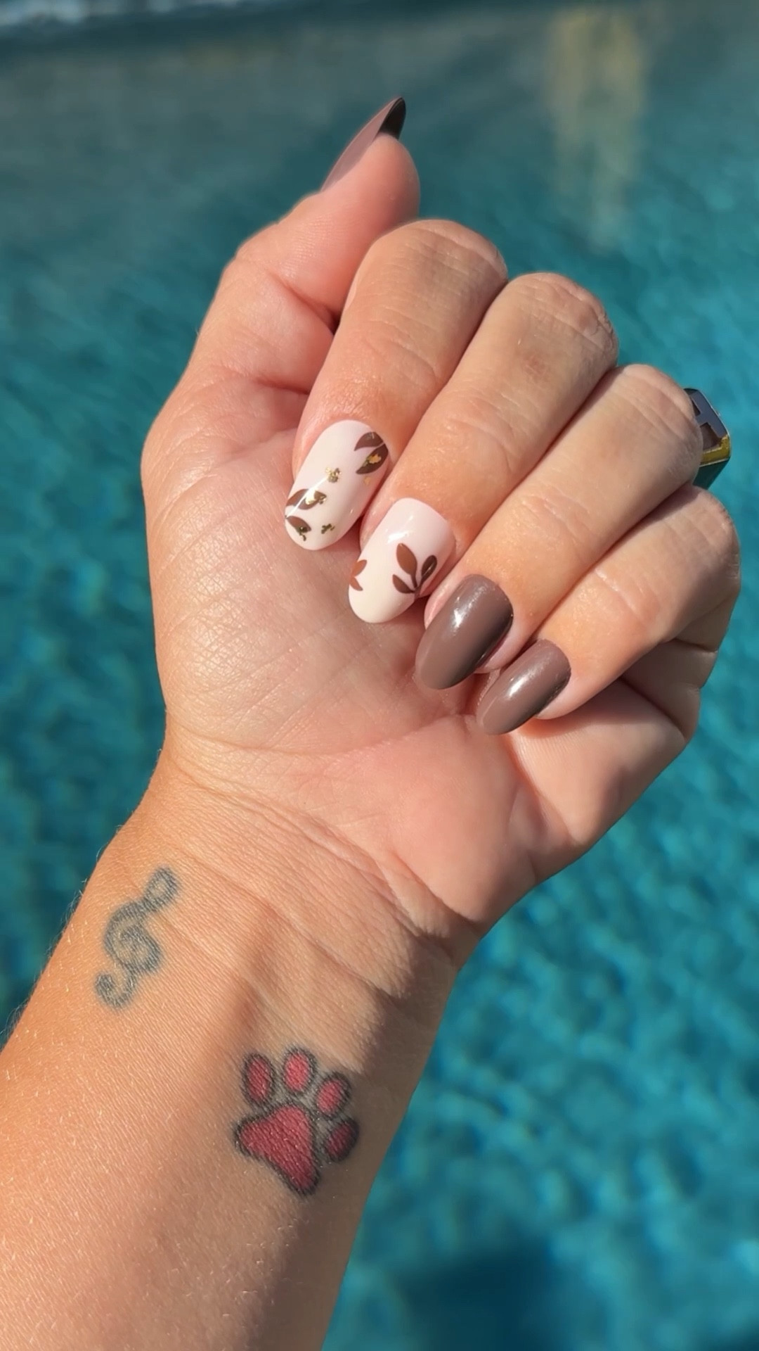 #AD it’s time to get these nails prepped for fall!! @kissnails @impressnails has the trendiest styles for any occasion!! There’s no glue needed so they’re extra gentle on your nails too! Check them out now available at @target #kissnails #imPRESSnails #imPRESSpartner #imPRESSbeauty #TargetPartner #Target



#LTKSeasonal #LTKBeauty #LTKStyleTip