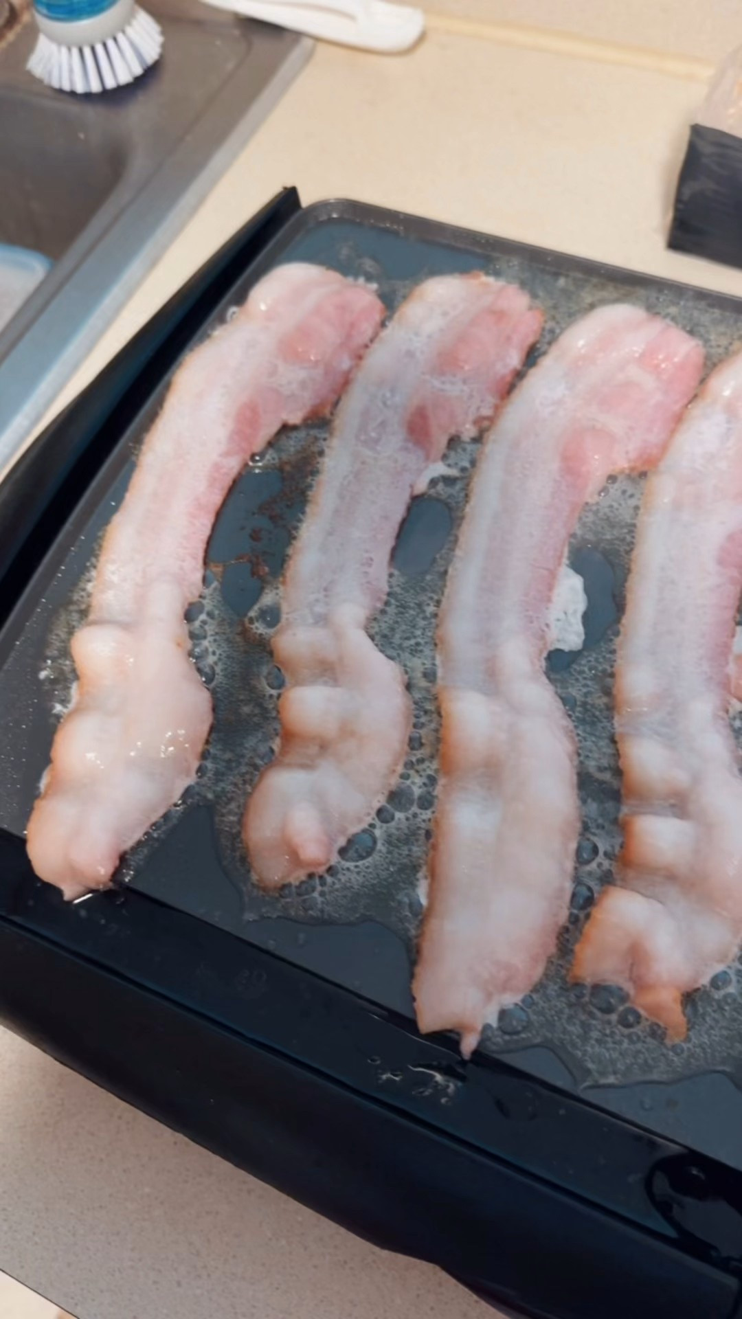 The best staple item for your kitchen! We use this thing for all our family breakfasts, yesterday was pancakes and eggs . Today some bacon and muffins. Add this to your wish list! You won’t regret it. 

#LTKmorningroutine #LTKHome #LTKmomlife