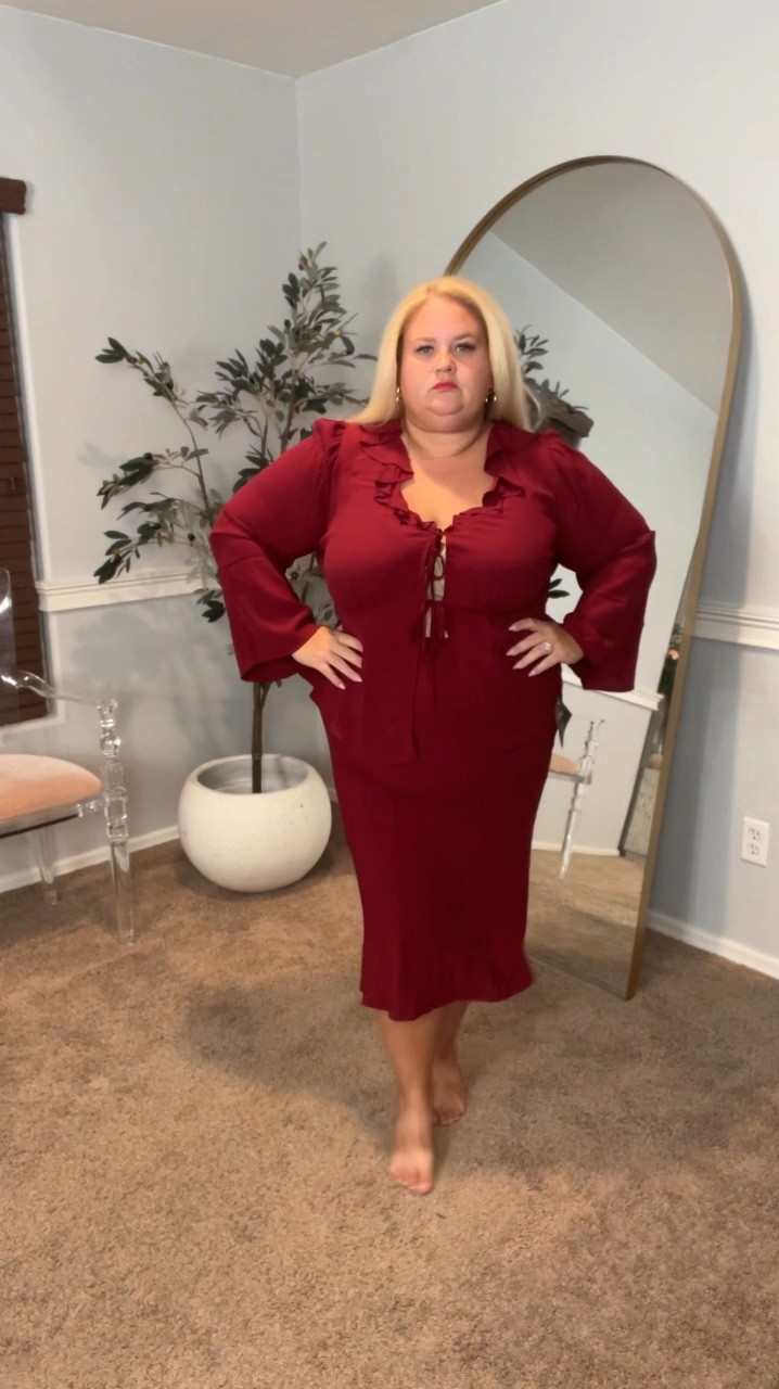 Back in stock online!! Wearing 2x in north the skirt and top 

#LTKFindsUnder50 #LTKPlusSize #LTKSaleAlert