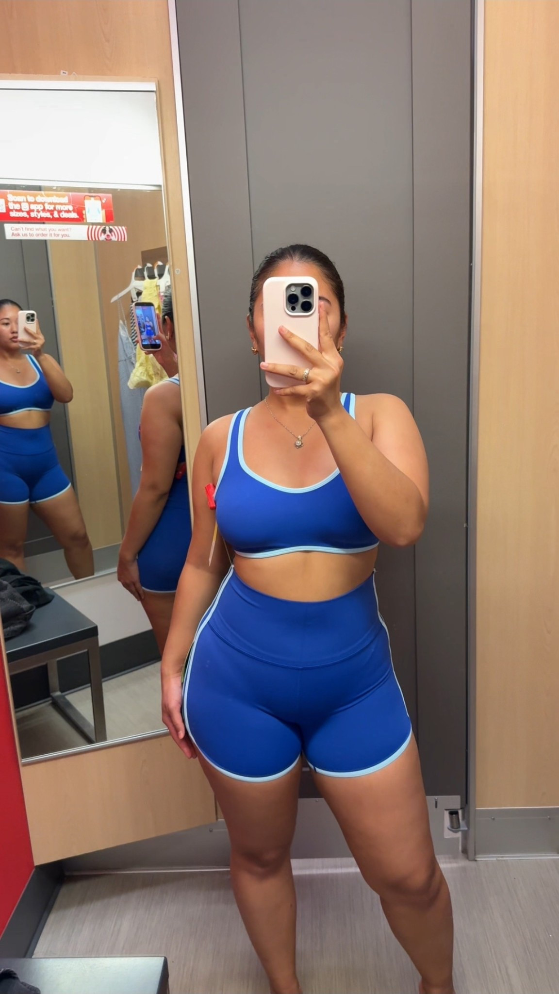 Wearing size M