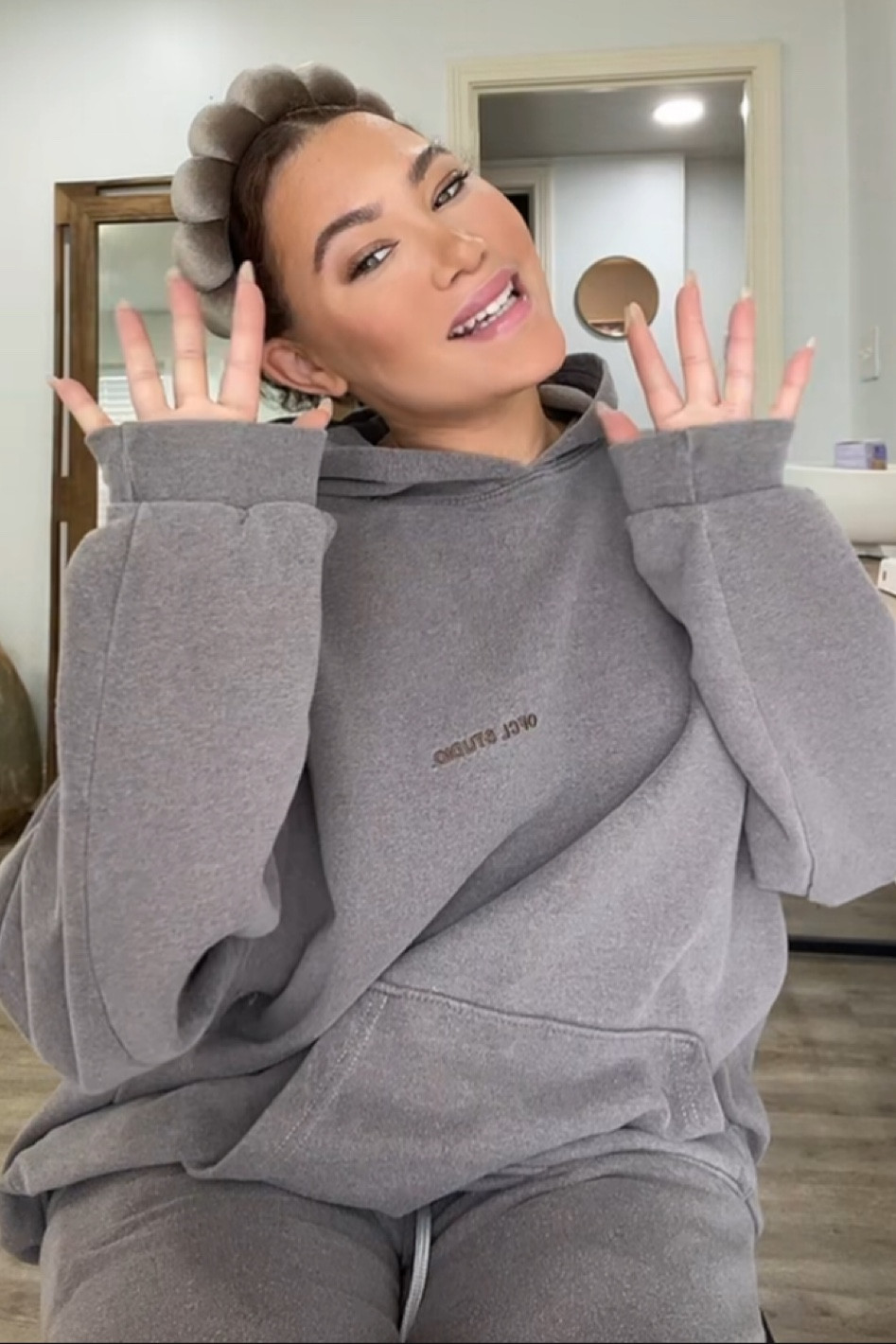 I live in this sweatsuit from Boohoo

#LTKfit #LTKFind