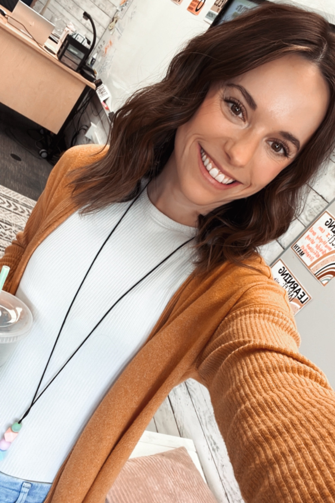 Love pairing a cardigan with my favorite Good American jeans! 

#LTKshoecrush #LTKfindsunder50