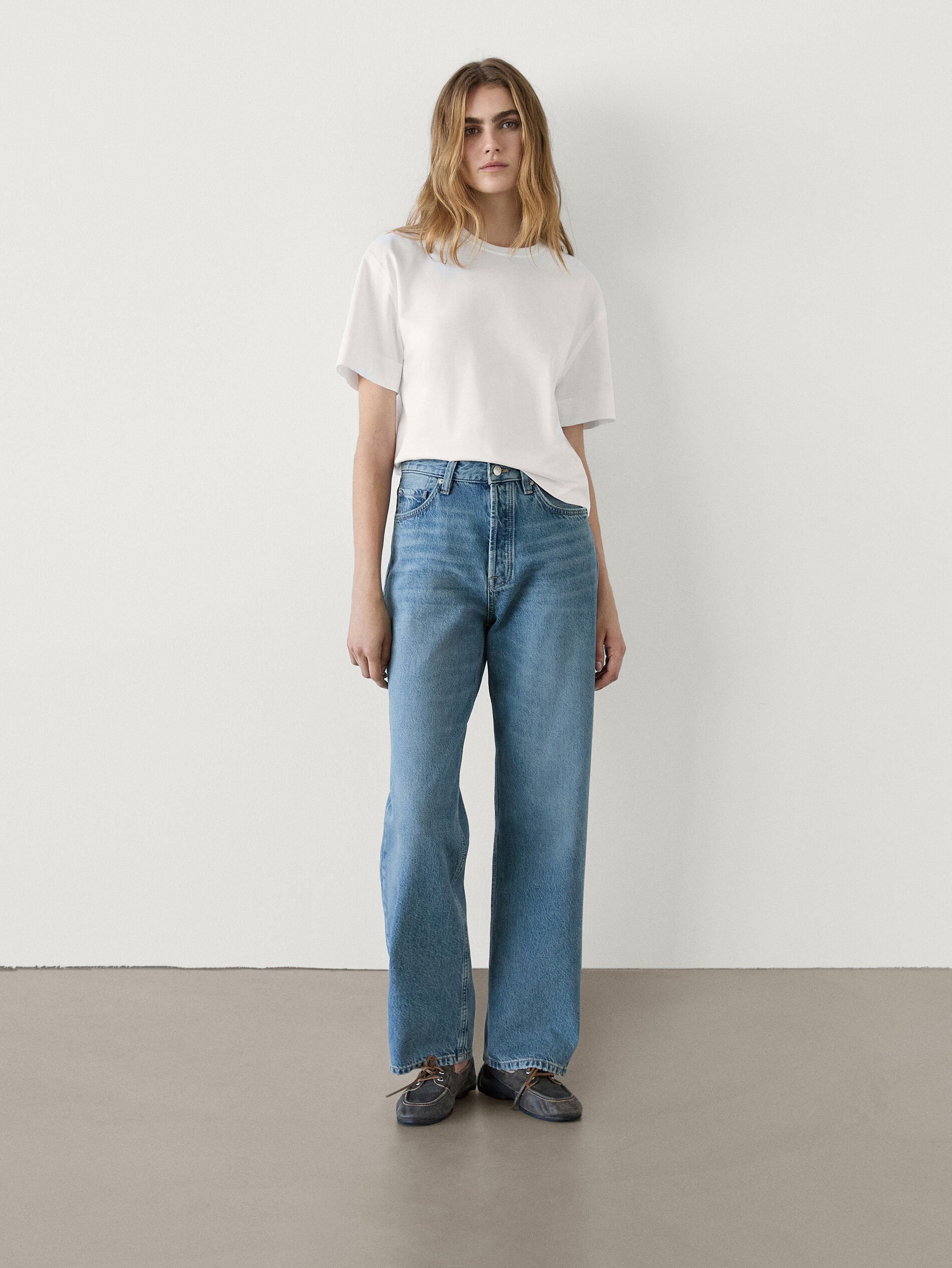 Faded straight-leg high-waist jeans | Massimo Dutti US