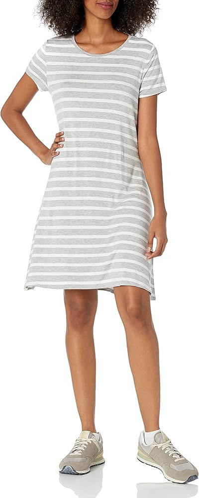 Amazon Essentials Women's Short-Sleeve Scoop Neck Swing Dress | Amazon (US)