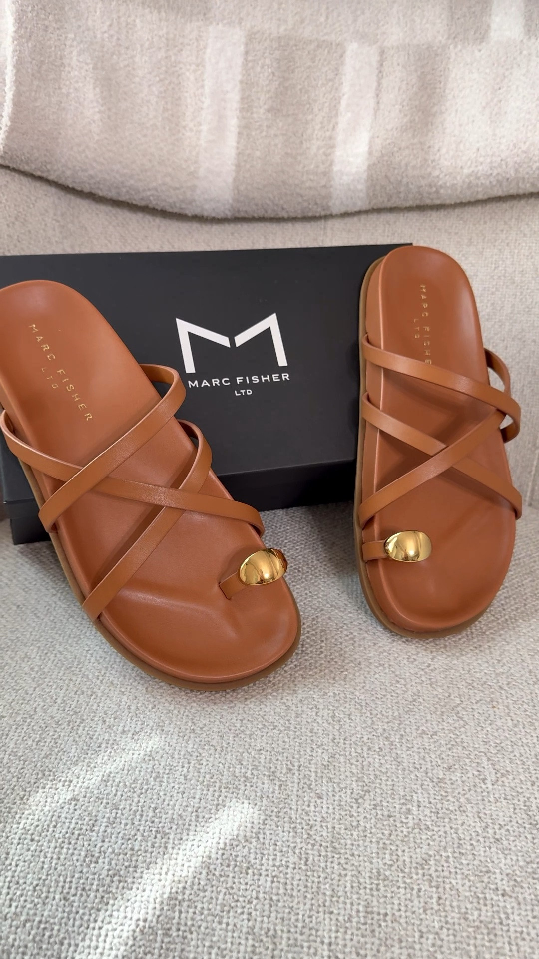 Ordered the tan ones from Marc Fisher and they are perfect. Did 9.5 this time!! Also have in black super comfortable! Tagged two bags that match perfectly

#LTKdayinmylife #LTKmomlife