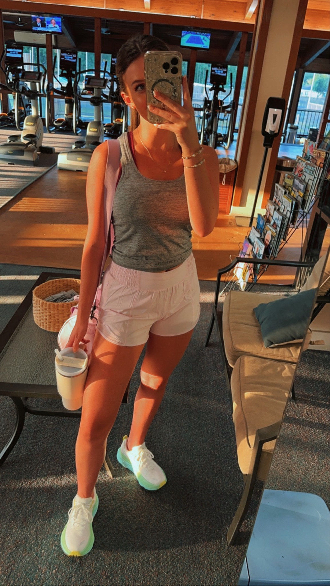 Gym Wear🏋🏽‍♀️
Get this pink while it lasts 😮‍💨

#LTKfindsunder100 #LTKGiftGuide #LTKstyletip