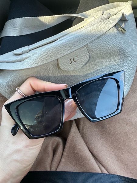 Affordable Sunglasses From Amazon ☀️

sunglasses // sunglasses amazon // amazon finds // amazon fashion // amazon fashion finds // amazon sunglasses // affordable fashion // black sunglasses

#LTKfindsunder50 #LTKfindsunder100 #LTKstyletip