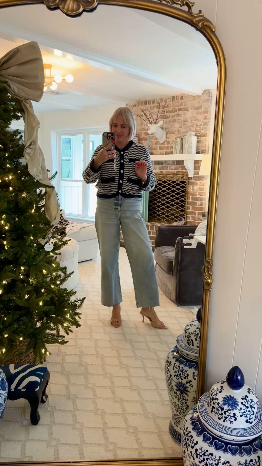 Walmart cardigan #walmartpartner
Size medium
Size 28 Daze jeans Nordstrom 


#LTKGiftGuide #LTKHoliday #LTKOver40