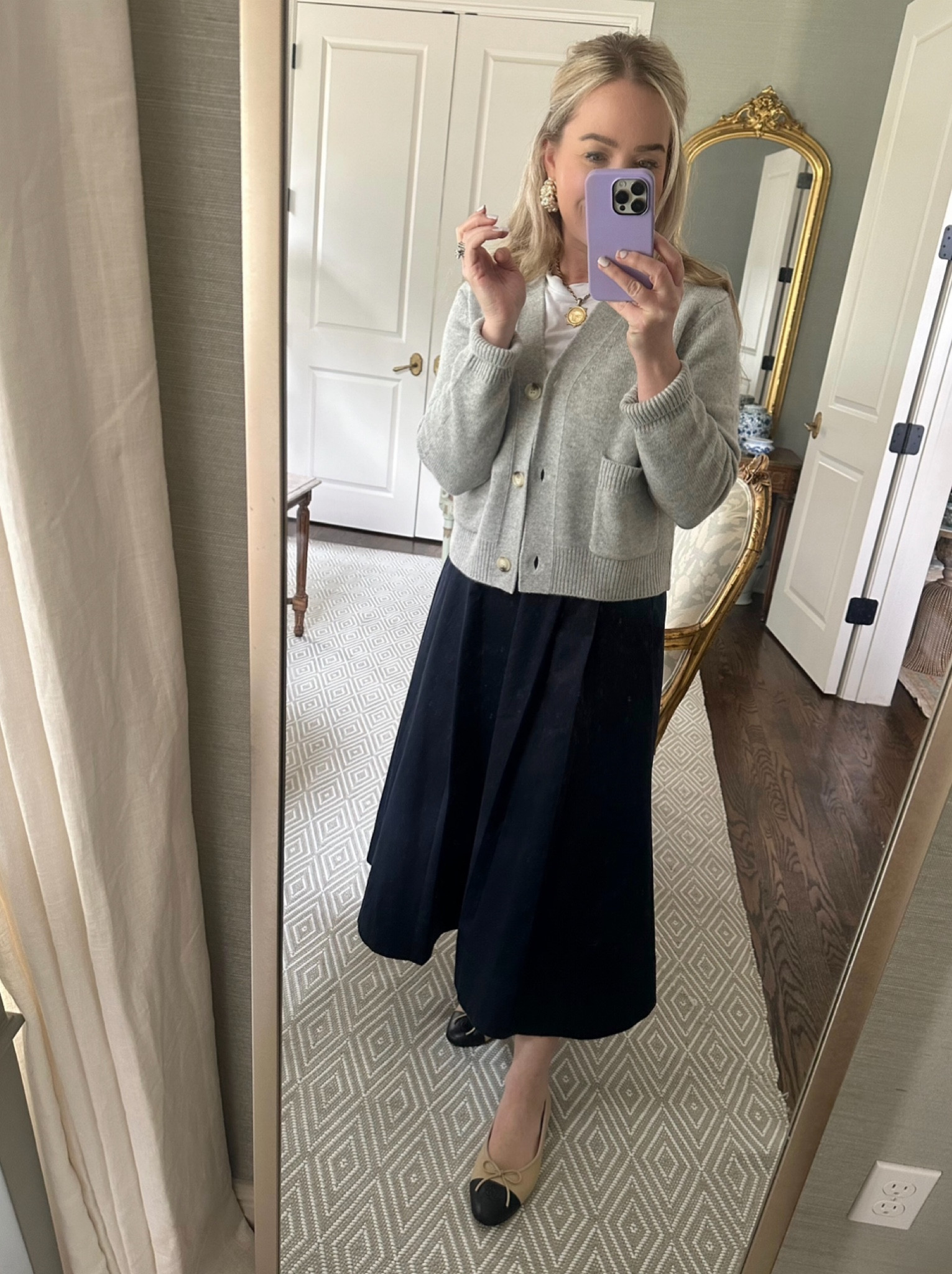 The newest, yummy cashmere cardigan from Alice Walk… quite possibly the coziest and softest sweater I’ve ever worn. Love, love the length, pockets, and shape. 10/10 as always from Alice Walk 🤍🤍🤍🤍