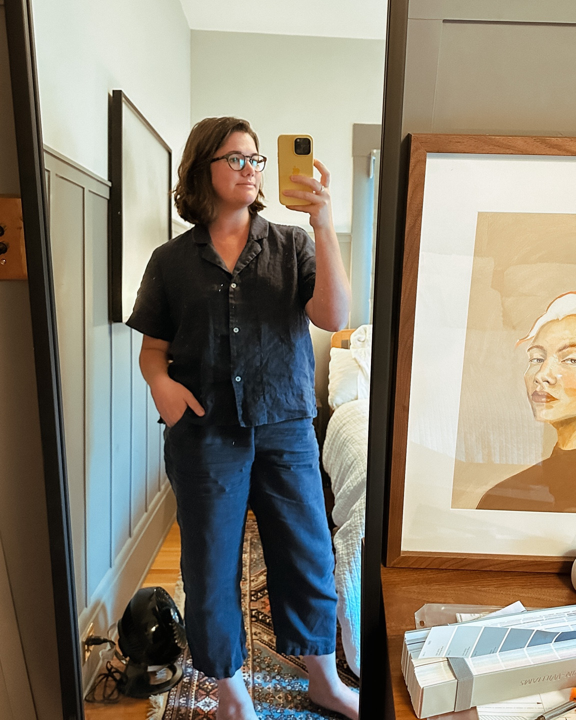 I call this outfit the, “is she wearing pajamas or has she found the perfect linen ensemble that keeps her comfy all day long?”