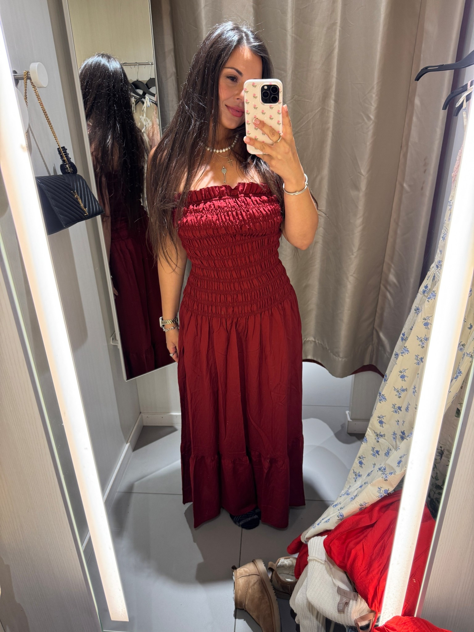 Dark red dress ♥️💌 dress is H&M, I’m wearing a size XS 🌊 perfect for a date night or beach vacation!
Date night outfit 
Date night dress
Summer dress
Spring dress
Maxi dress
Beach vacation dresss

#LTKSeasonal #LTKootd #LTKMothersDay