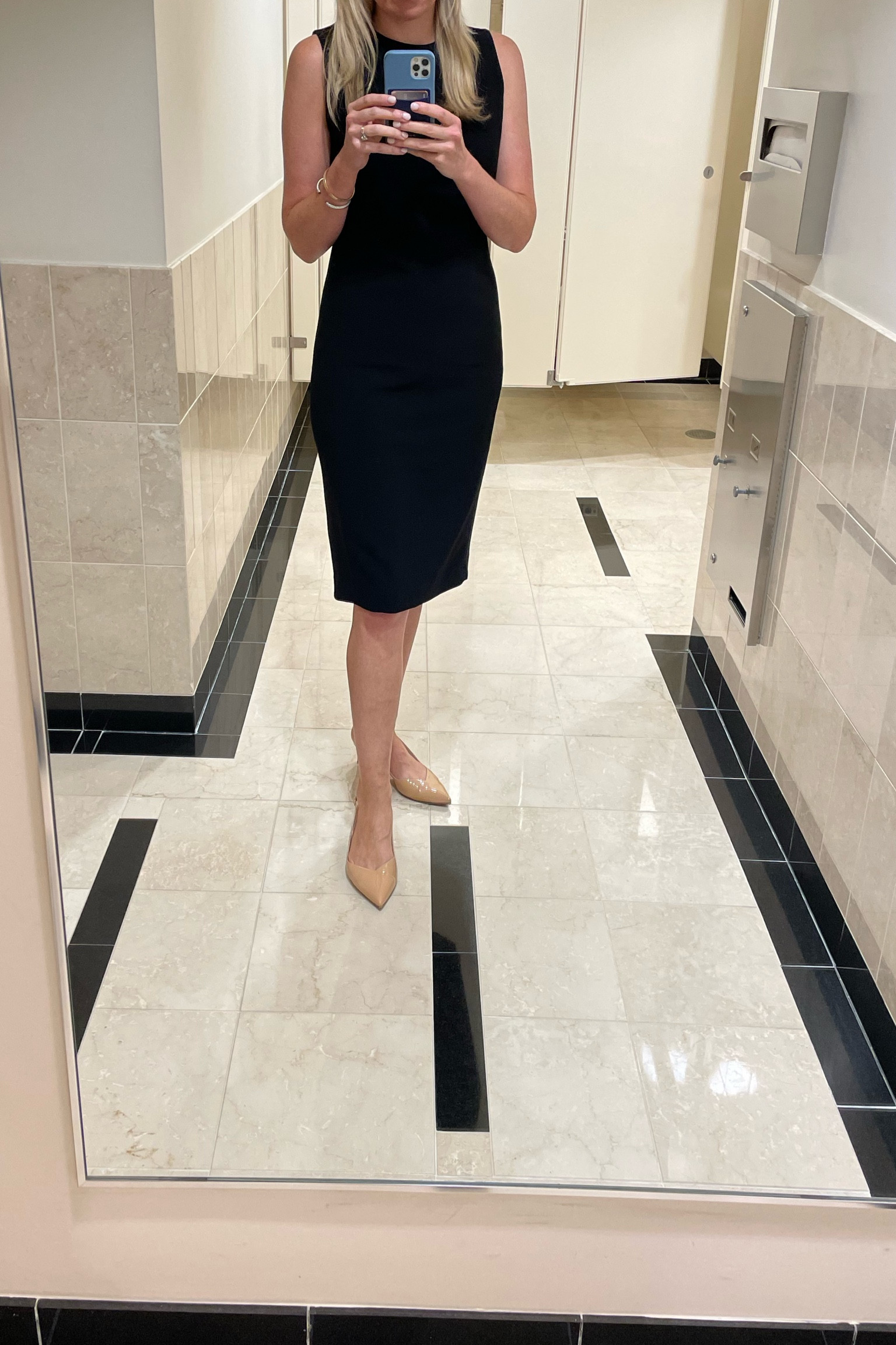 A good Theory sheath will never steer you wrong. This crepe version is out of stock, but their Good Wool is a perfect all-season staple. Lightweight enough for the summer. 

#workwear #theory #corporatestyle #corporateworkwear 

#LTKStyleTip #LTKWorkwear