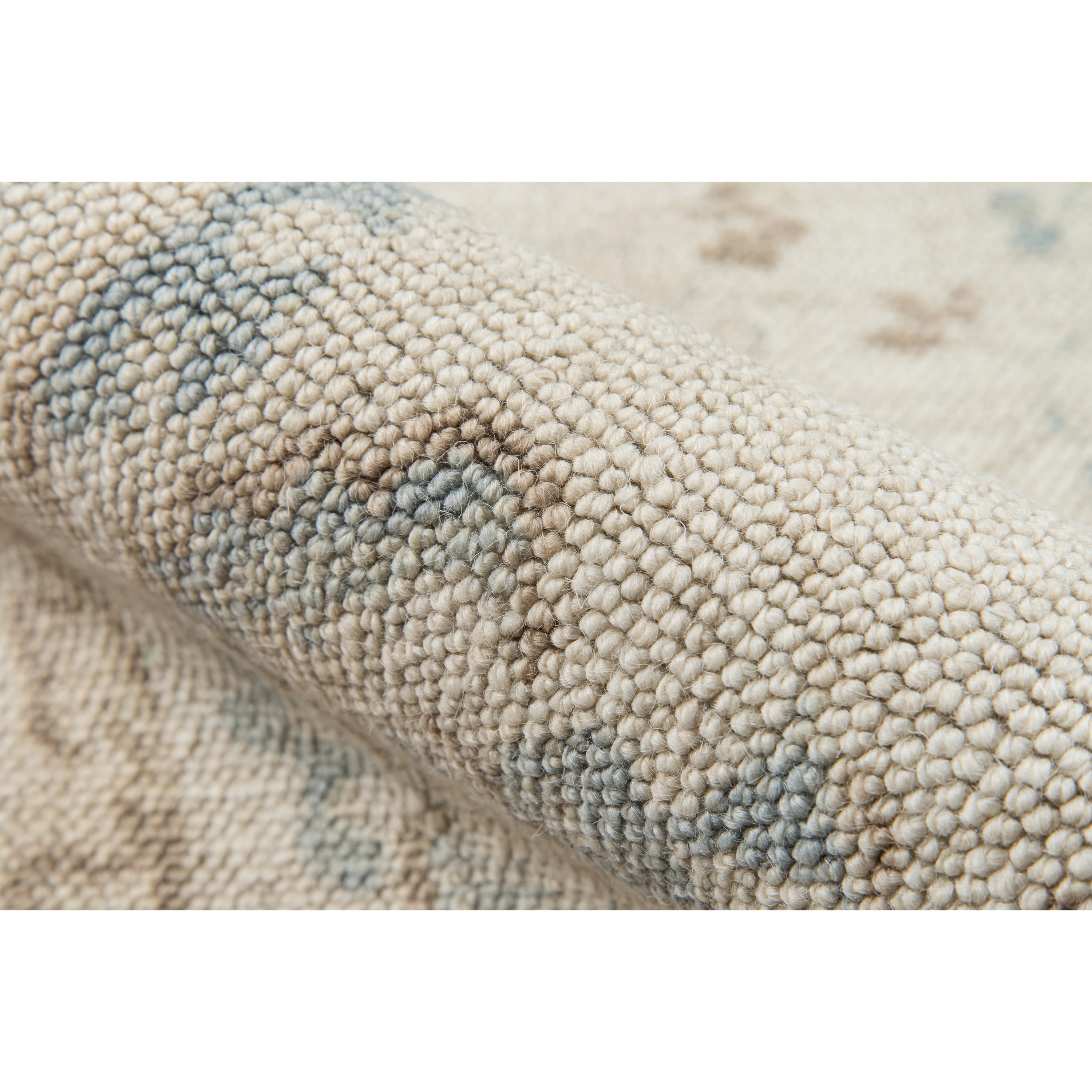 Momeni Anatolia Wool Blend Traditional Area Rug. - 6'6" x 9' - Beige | Overstock