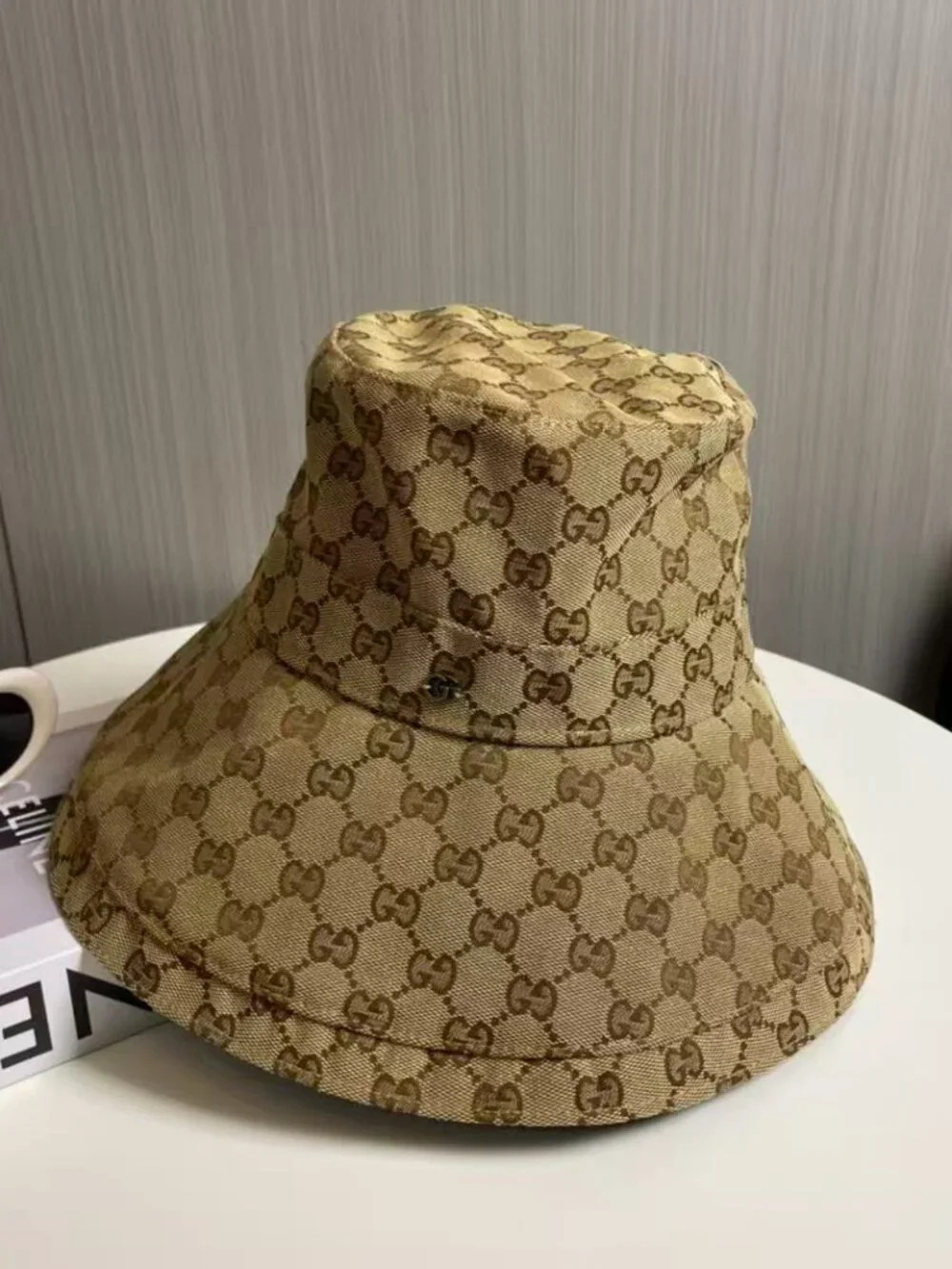 💕Gucci GG Monogram Bucket Hat Wide Large Brim Beige Stiff Canvas Sun Coverage | Poshmark