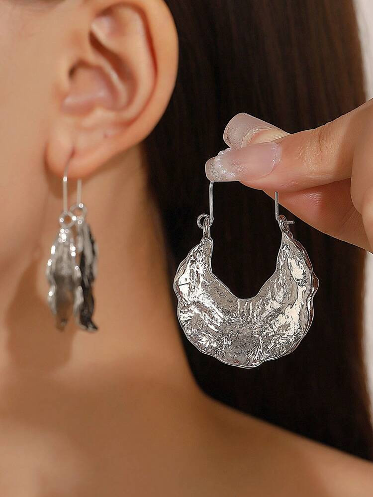 1 Pair Exaggerated Pleated Geometric Textured Earrings For Women, Vintage Fashion & Versatile, Suitable For Gifting Girlfriend, Mom, Everyday Wear & Occasions | SHEIN