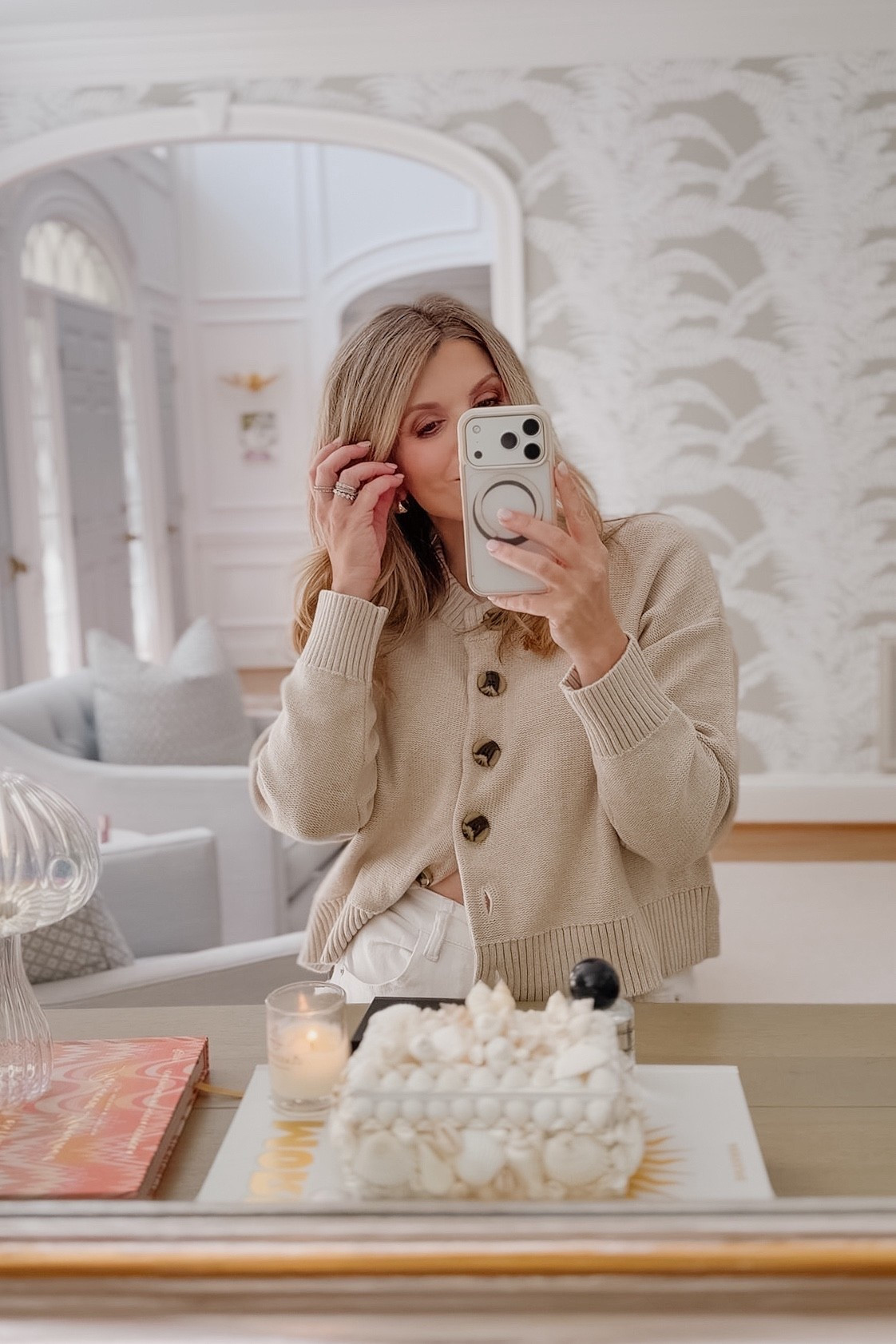 Lately I’ve been reaching for this fragrance from @quince on repeat… it’s clean, fresh, a little woodsy! Just that “you smell really good” kind of vibe without trying.

And I love that it feels elevated, but still really approachable. Also, wearing their gold huggie hoops and this sweater—both have been on repeat too. It’s one of those brands where everything just feels easy and well made.

With Mother’s Day coming up, this is such a simple, beautiful gift idea she’ll actually use! #quincepartner