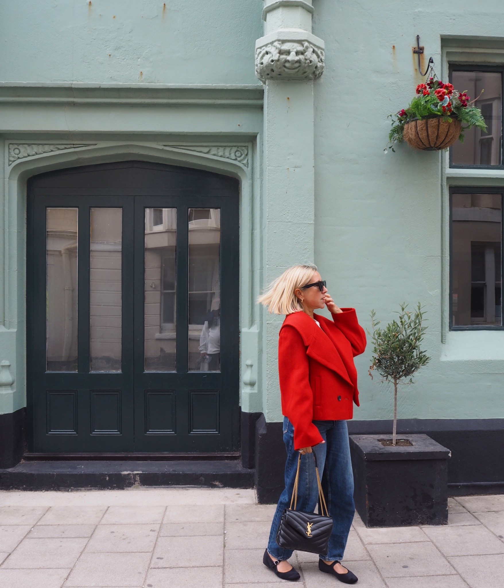 Weekend style. A pop of red ❤️

#LTKautumn #LTKuk #LTKeurope