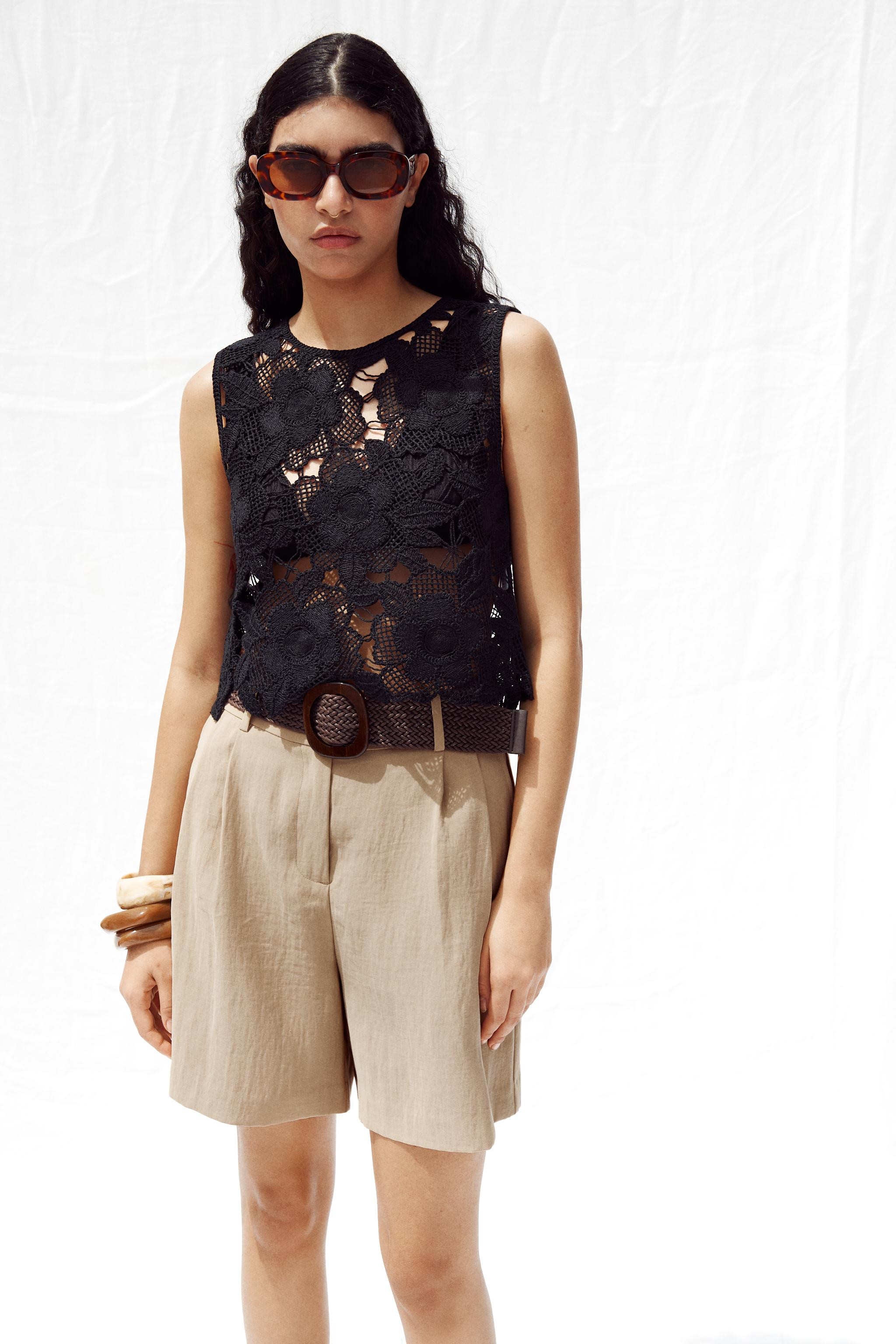 BERMUDA SHORTS WITH DARTS AND BELTMid-camel+4 | Zara UK