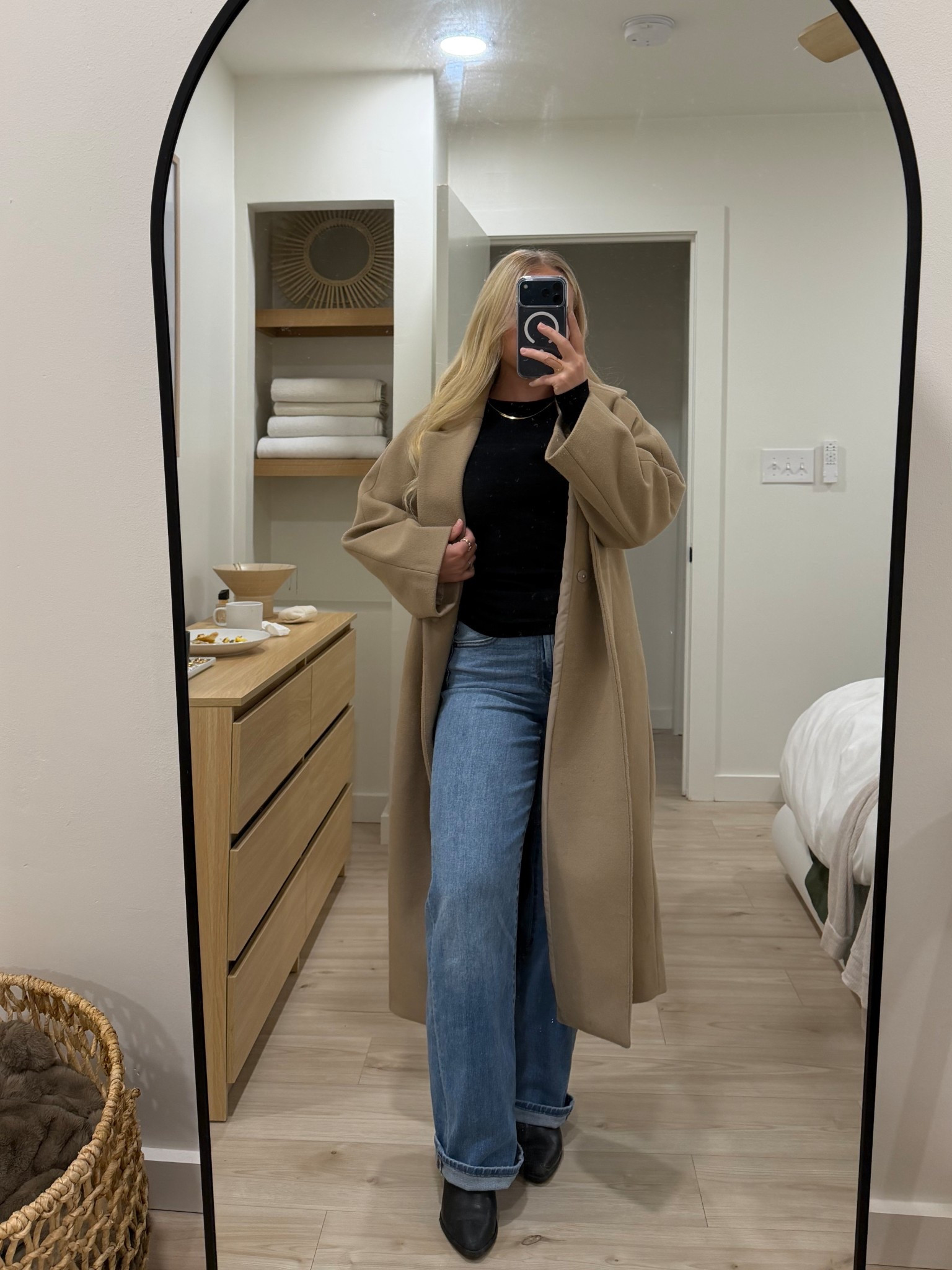 Fall outfit with some closet staples🤍 

#LTKGiftGuide #LTKSeasonal #LTKStyleTip