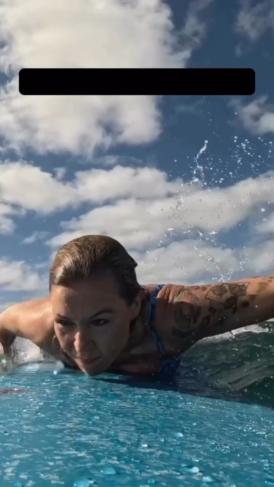 Learning to surf in midlife has taught me way more than how to stand up on a board.
It’s taught me how to stand up for myself.

I’m still learning.
I still fall.
And I’m finally okay with both.

Joy doesn’t have to be earned.
It can just be chosen. 🌊