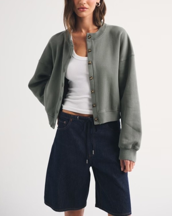 Love this early fall cool girl look 😍 I’d pair with a flip flop or loafer. Everything BOGO 50% off right now!

#LTKSaleAlert #LTKootd #LTKSeasonal