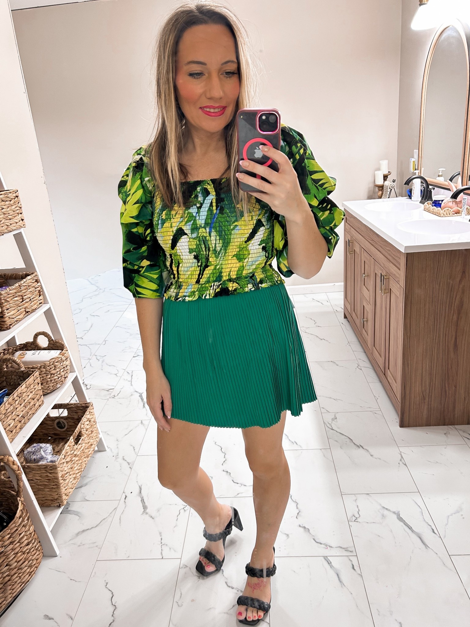 Pleated skirt under $20

#LTKmomlife #LTKPetite #LTKootd