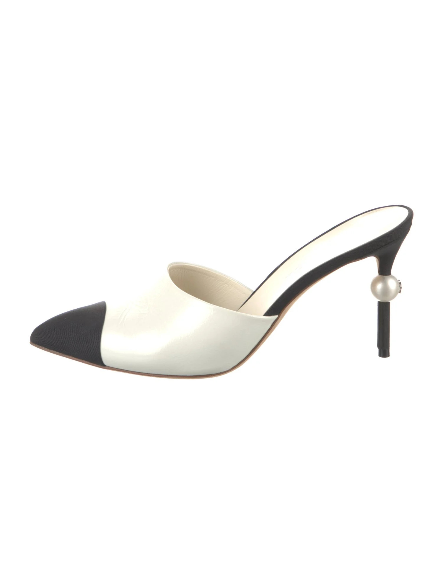 2019 Interlocking CC Logo Mules | The RealReal