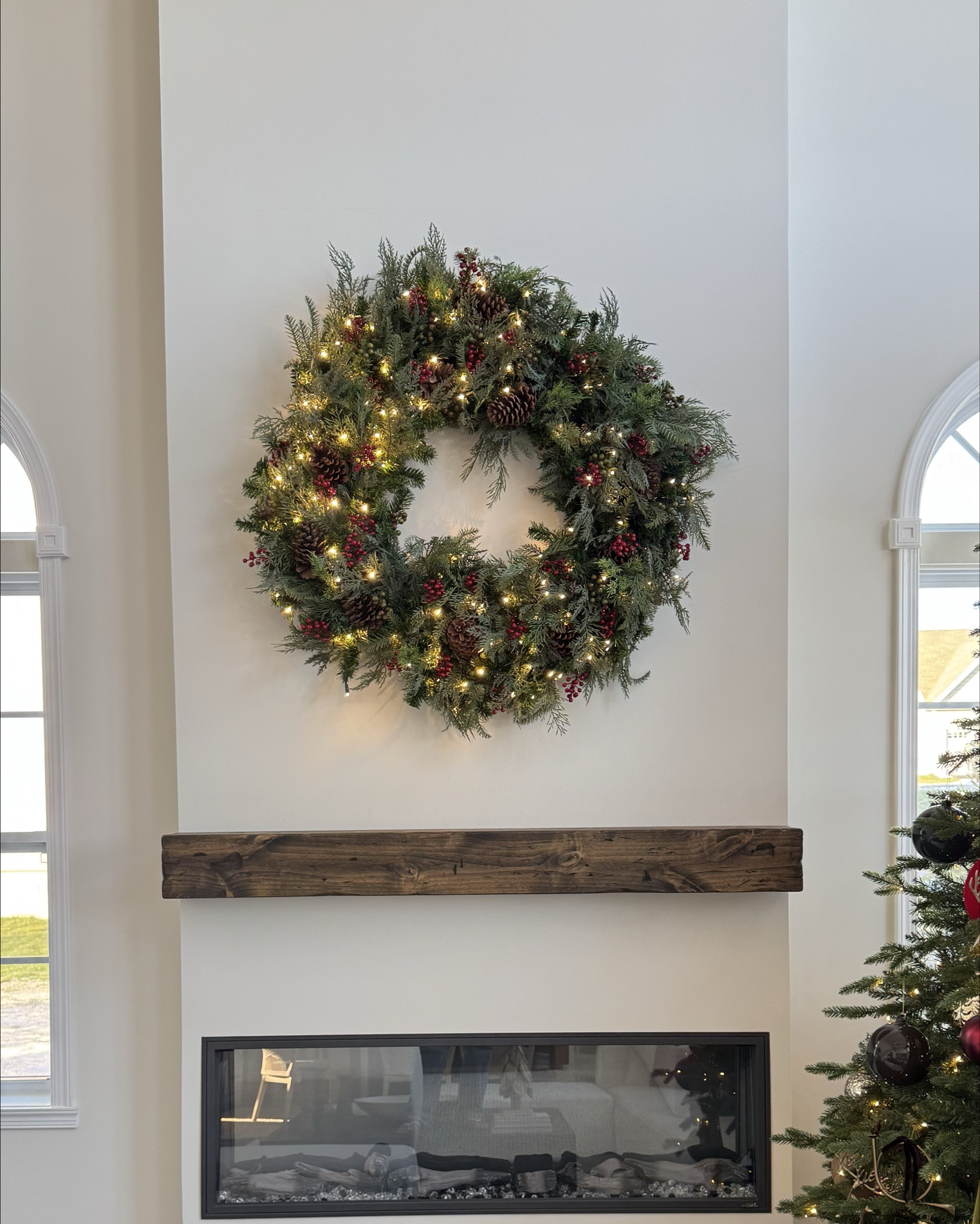 Oversized wreath | large Wreath | 48” wreath | 60” wreath 

#LTKSeasonal #LTKSaleAlert #LTKHome