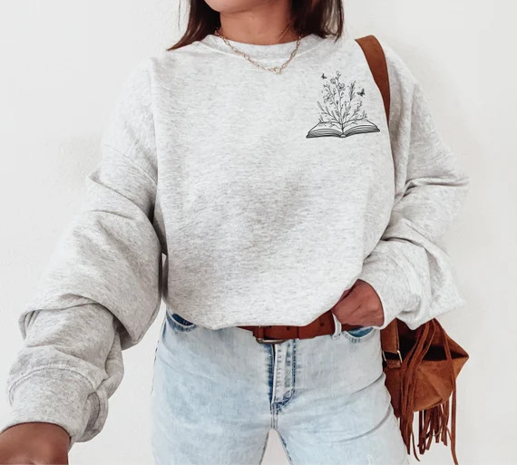 Book Sweatshirt | Book Sweater | Reading Shirt | Book Lover Gift | One More Chapter Sweatshirt | ... | Etsy (CAD)