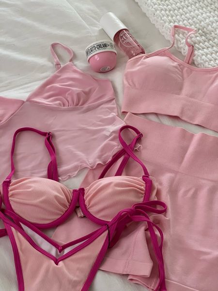 All pink amazon purchase 

#LTKFind #LTKstyletip #LTKSeasonal