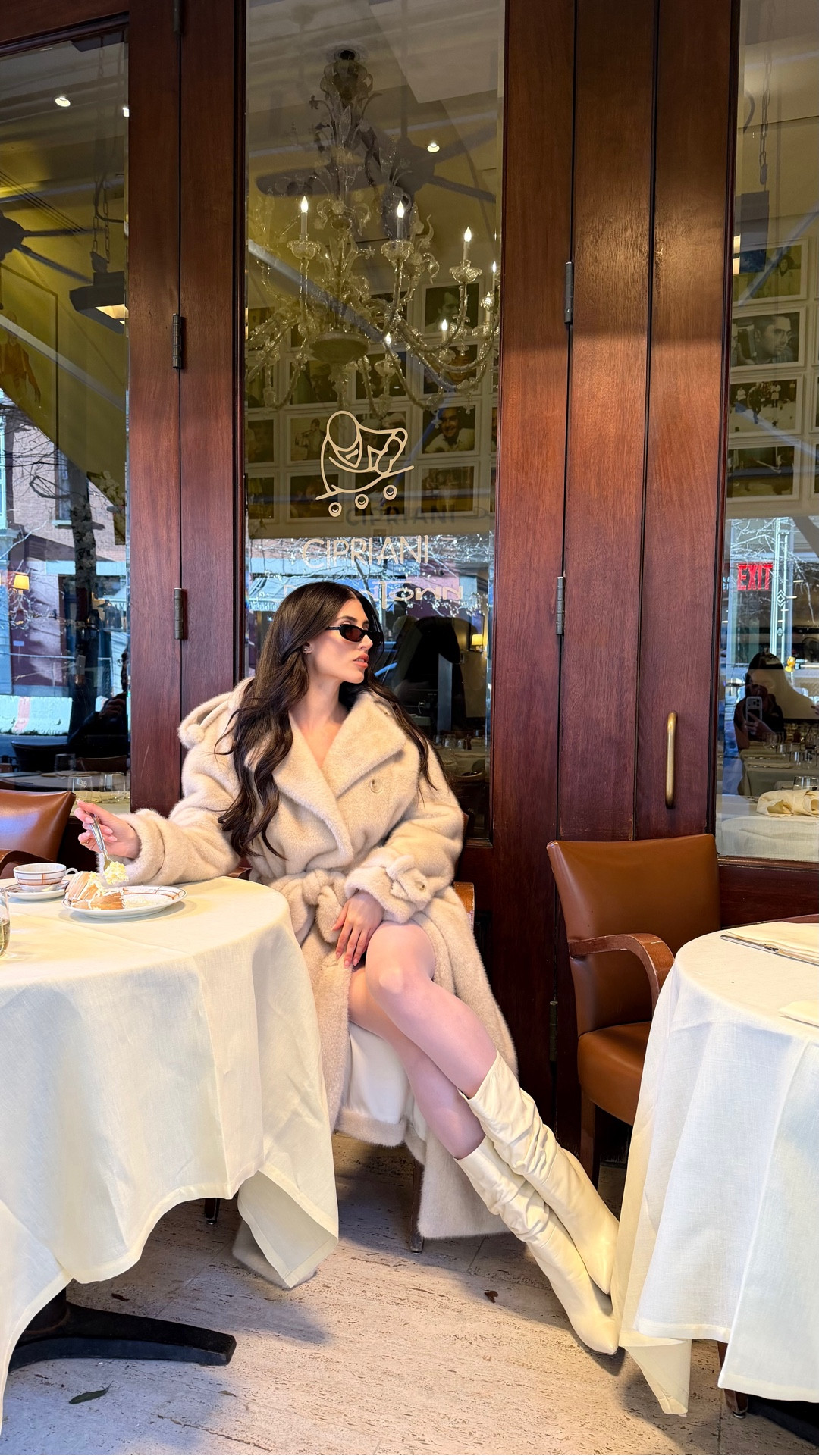 Obsessed with this white faux fur coat 🤍✨ the easiest way to look luxury and stay warm all winter. ❄️

#LTKSeasonal #LTKootd #LTKU