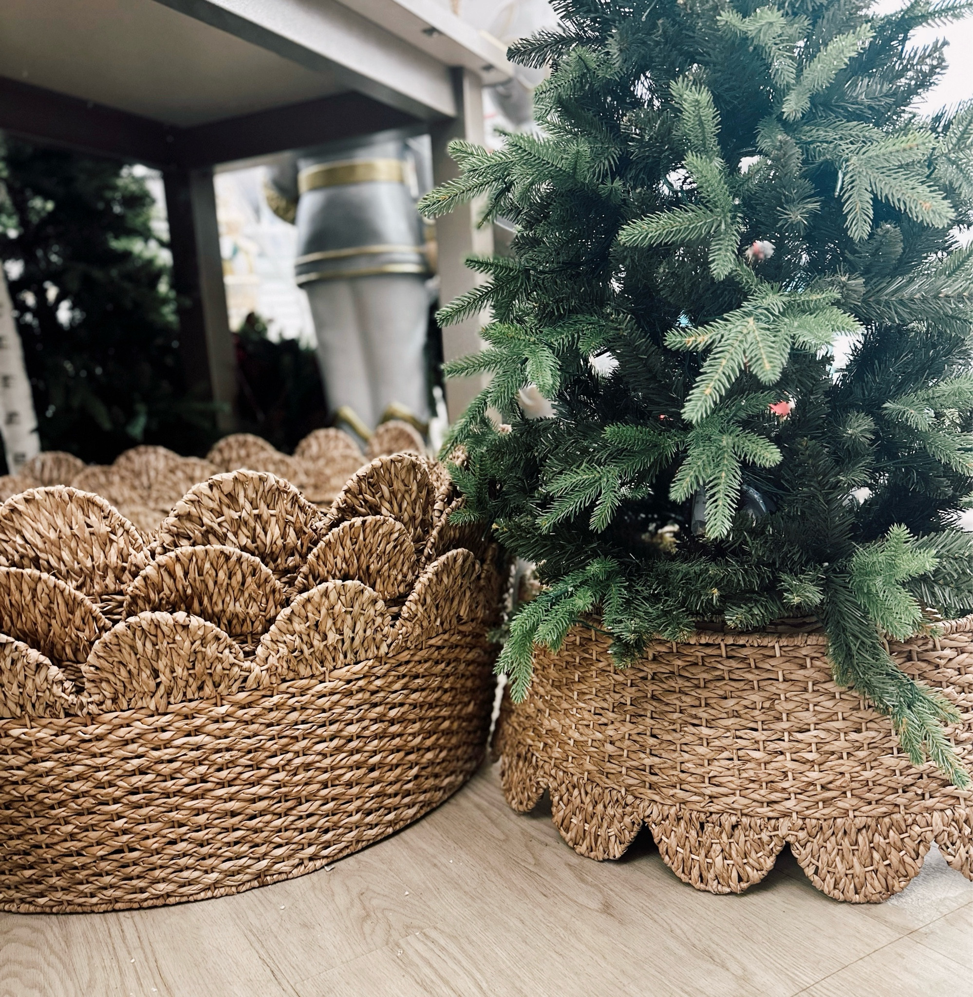 Scalloped Christmas Tree Collar 

#LTKHome #LTKSeasonal #LTKHoliday