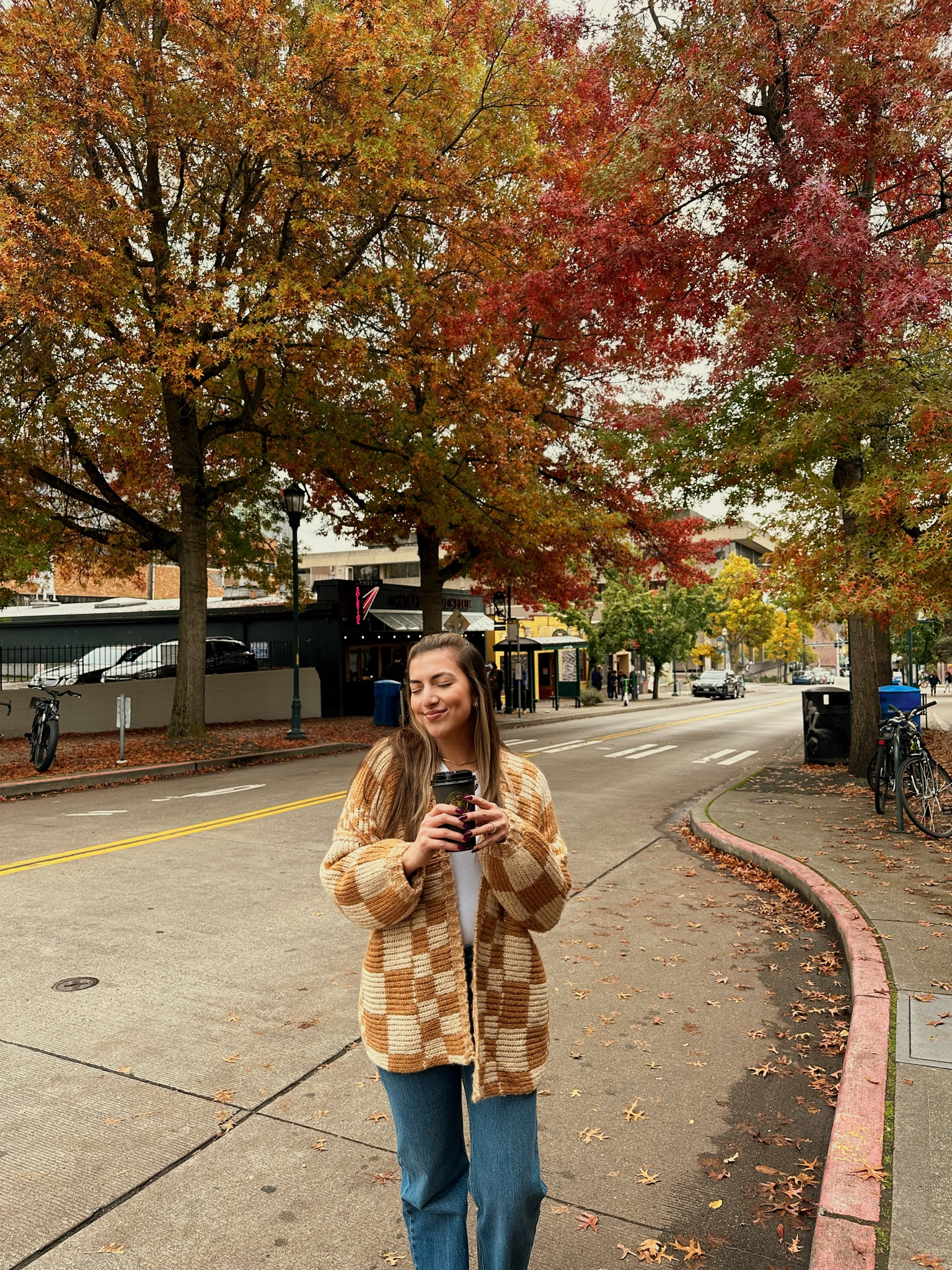 Cozy sweaters and cardigans are my favorite fall trend and this checkered print cardigan is so cute 🤩 wearing the S/M and it fits nice and oversized!

#LTKstyletip #LTKSeasonal #LTKfindsunder50