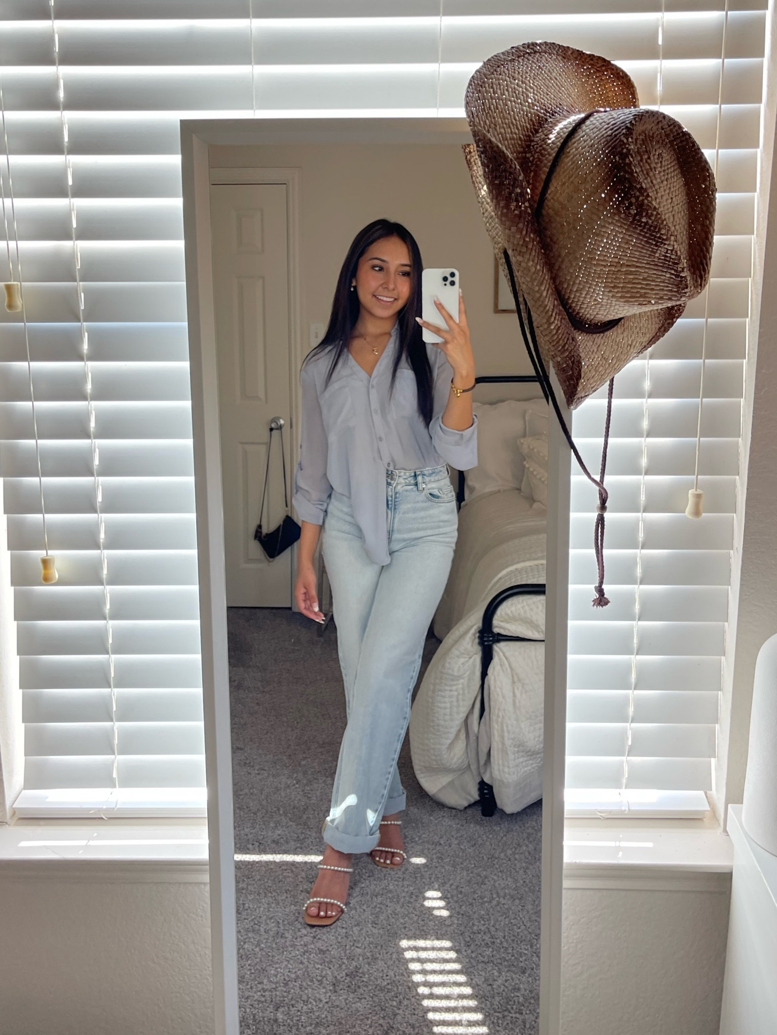 open house outfit!
top- express m
jeans- 23
heels- jeffrey campbell 6

#LTKworkwear #LTKshoecrush